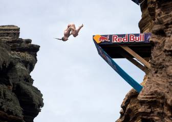 Red Bull Cliff Diving llega hasta el Pigeon Rocks en el Líbano