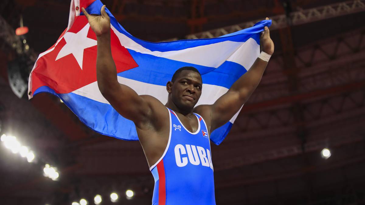 Gladiador cubano Mijaín López recibe felicitaciones por su cumpleaños 38