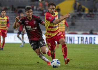 La razón que tiene al 'Mago' Valdivia sin jugar en Morelia