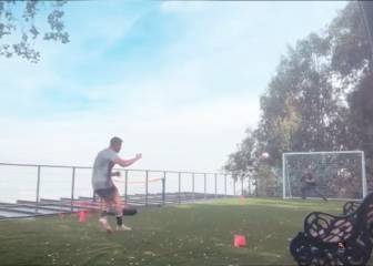 ¡La clavó al ángulo! El nuevo entrenamiento de Alexis en casa