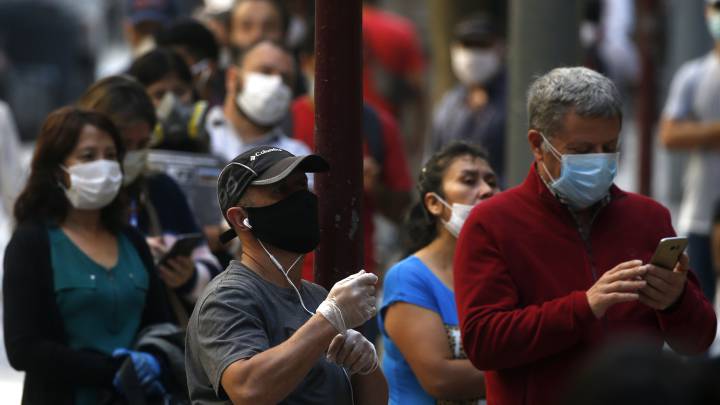 ¿Cuántos casos, contagiados y muertes por coronavirus hay en Chile al día de hoy, 22 de abril?