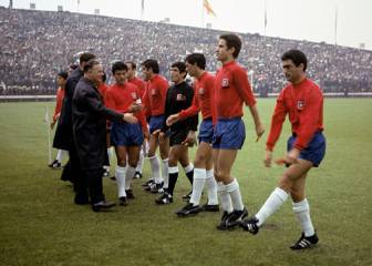 El conflicto entre los jugadores de la U, la UC y Colo Colo que dividió a la Roja el 66