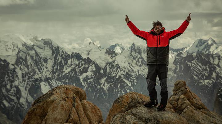 Tres escaladores hicieron historia en la ruta Eternal Flame de la cordillera Karakorum. El documental será estrenado el 6 de junio en el YouTube de The North Face.