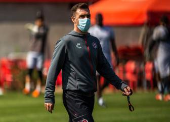 Polémico e inactivo 4 años: el curioso jugador que dirigirá Guede