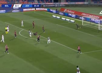 A espaldas de Medel: el gran remate de Dybala... ¡al ángulo!