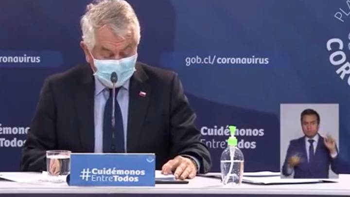 La explicación del ministro Paris por polémico video de Piñera comprando vinos