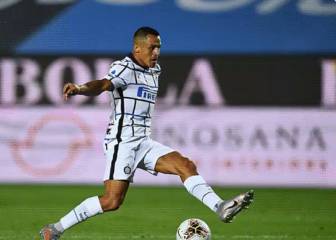 Bicicleta al arquero y definición: el gol anulado a Alexis en Italia