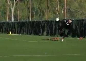 Las primeras atajadas de Bravo con la camiseta del Betis