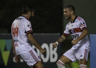 Isla brilla en su primer duelo como titular en el Flamengo