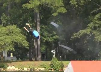 ¡La impresionante caída de esquiador nacional en Malibú!