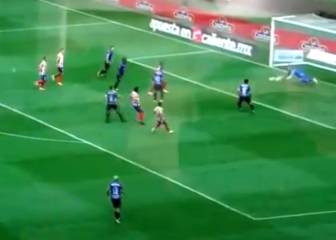 ¡Olfato goleador! El gol de '9' de Nicolas Díaz ante Chivas