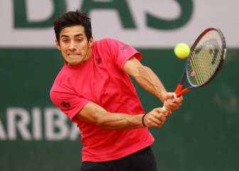 Garín celebra en el debut y avanza en Roland Garros