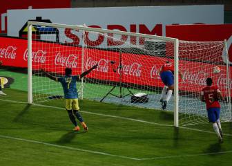 La fatal salida de Chile que terminó en gol colombiano