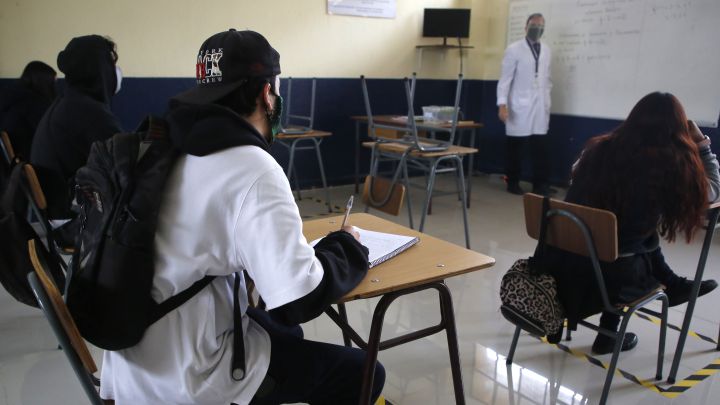 Curva y mapa de casos, contagios y muertes por región en Chile, hoy, 31 de octubre