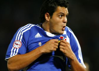 Ex jugador de la U reconoce que le hicieron la cama al DT