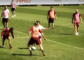 ¡En el suelo! La notable jugada de Gallardo ante Paulo Díaz