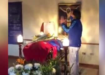 El emotivo canto del himno de la U en el velorio de Carlos Campos