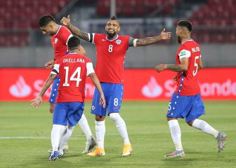 Vidal y Bravo reconcilian a la Roja con el triunfo