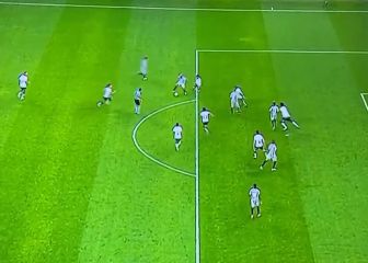 ¡De taco! Vargas participó con una asistencia en la victoria del Atlético Mineiro