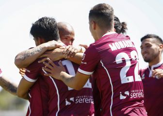 Suazo hace historia ante Palestino y hunde a Colo Colo