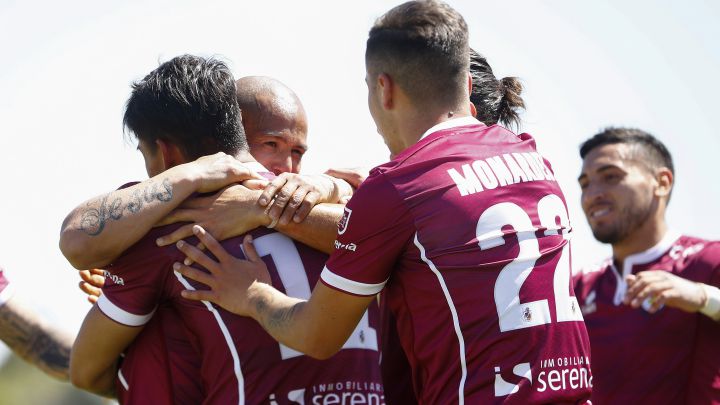 Suazo Hace Historia Ante Palestino Y Hunde A Colo Colo As Chile