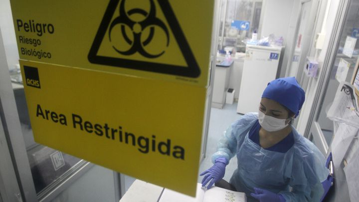 Curva y mapa de casos, contagios y muertes por región en Chile, hoy, 01 de diciembre