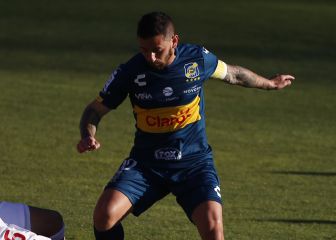 Everton venció a Curicó Unido con un 'iluminado' Cuevas