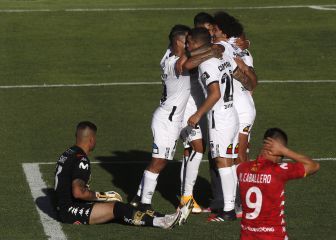 Colo Colo da un respiro