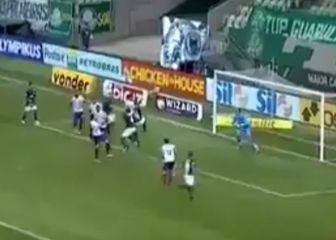¡Travesaño! El casi golazo de Kuscevic en el Palmeiras