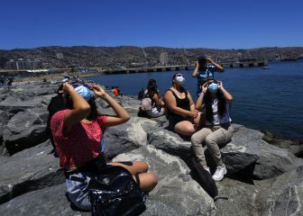 Curva y mapa de casos, contagios y muertes por región en Chile, hoy, 14 de diciembre