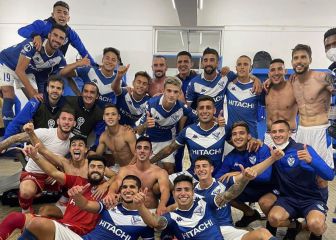 El festejo del chileno de Vélez tras eliminar a U. Católica