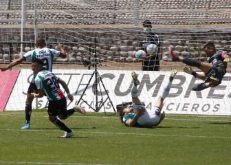 Palestino remonta y escala
