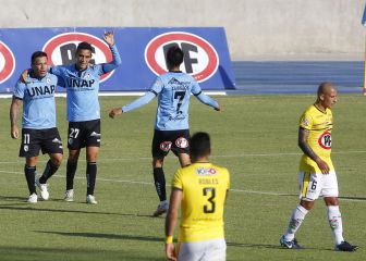 Iquique golea, pero sigue complicado en la ponderada