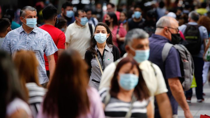 Curva y mapa de casos, contagios y muertes por región en Chile, hoy, 17 de diciembre