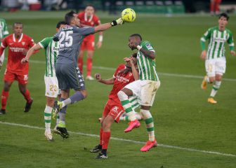 Derbi amargo para Manuel Pellegrini y Claudio Bravo