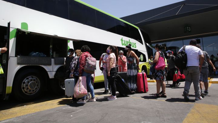 Permiso de vacaciones en Chile: qué hacer si estoy en una comuna en Fase 2 y vuelve a cuarentena