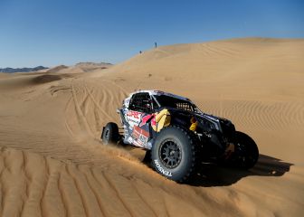'Chaleco López' es líder del Dakar