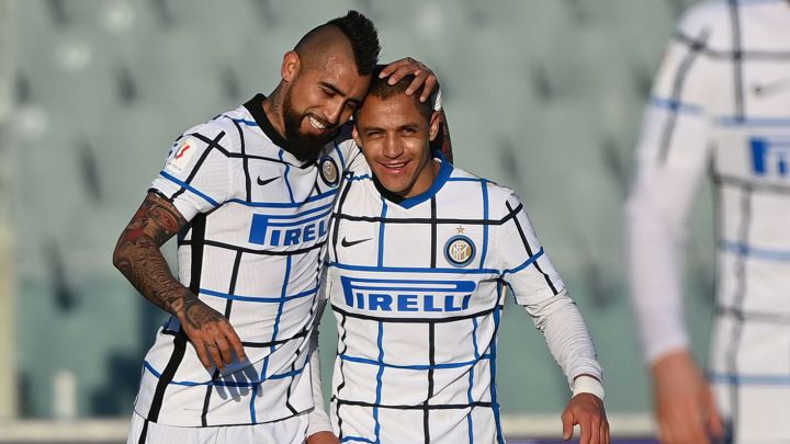 Lukaku y Vidal guiaron al Inter a cuartos y habrá derbi de Milán