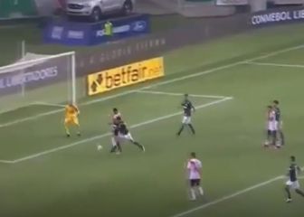 La controvertida jugada de Kuscevic ante River a los 99': penal, VAR y reclamos