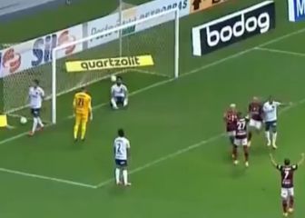 El desafortunado 'blooper' de Kuscevic ante Flamengo