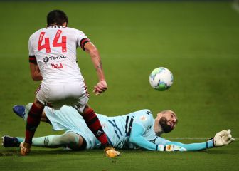 ¡Casi sin ángulo! Así fue el gol con que Isla brilló en Brasil