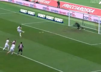 Uno que nunca falla: Zlatan erró un penal contra el Bologna de Medel