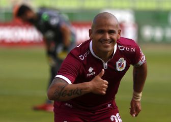 Suazo renueva en La Serena y seguirá un año más en Primera División