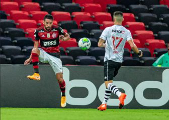 Flamengo de Isla gana y acecha a Inter de Porto Alegre