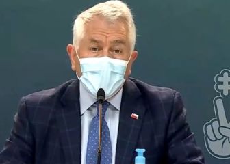 La acalorada discusión de Paris y un periodista durante el reporte diario