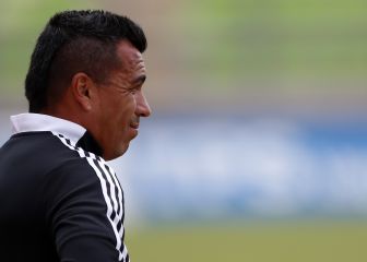 La respuesta que recibió Esteban Paredes al interior de Colo Colo