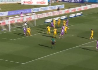 ¡De balón parado! Pulgar entregó una asistencia y fue protagonista en la Fiorentina