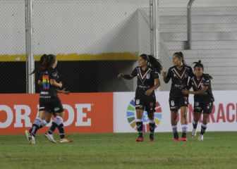 Adriana anota el séptimo