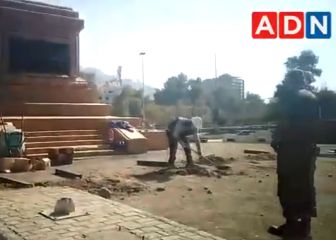 No fue solo retirar la estatua: comenzó instalación de una reja en Plaza Italia