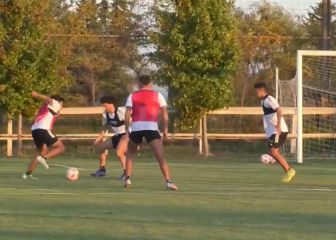 Las notables jugadas con que Villanueva quiere convencer a Quinteros para ser el '10' albo